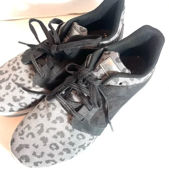 Avia Sneakers Women's Sz. 10 Gray Leopard Print Memory Foam Deluxe Lightweight - Picture 7 of 10
